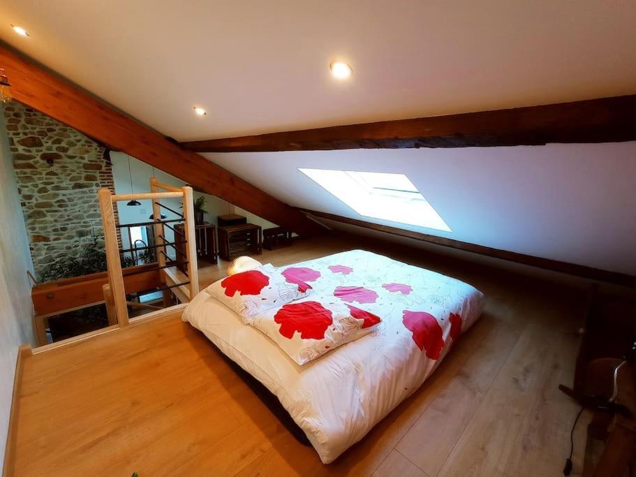 Villa La Grange de Marie à St Angel - Magnifique Grange Rénovée en loft pour 1 à 6 pers Saint-Angel  Esterno foto